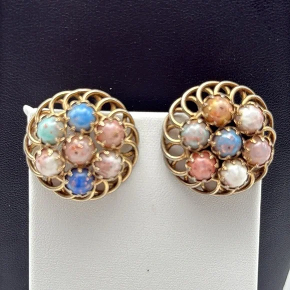 Vintage floral cluster clip on statement earrings mid century - Picture 2 of 9